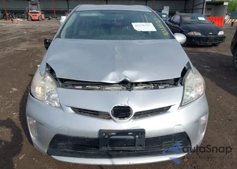 2014 Toyota Prius Three z USA, uszkodzony, nr VIN JTDKN3DU4E0374319